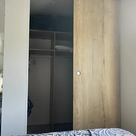 Vakantiehuis Confortable A Avec Piscine, 40 M²