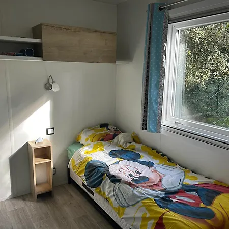 Vakantiehuis Confortable A Avec Piscine, 40 M²